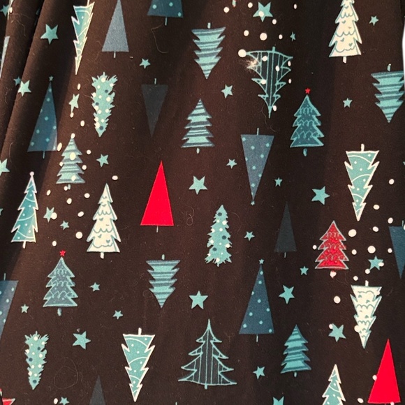 Festive Christmas Tree Patterned Women’s Leggings - Picture 8 of 8